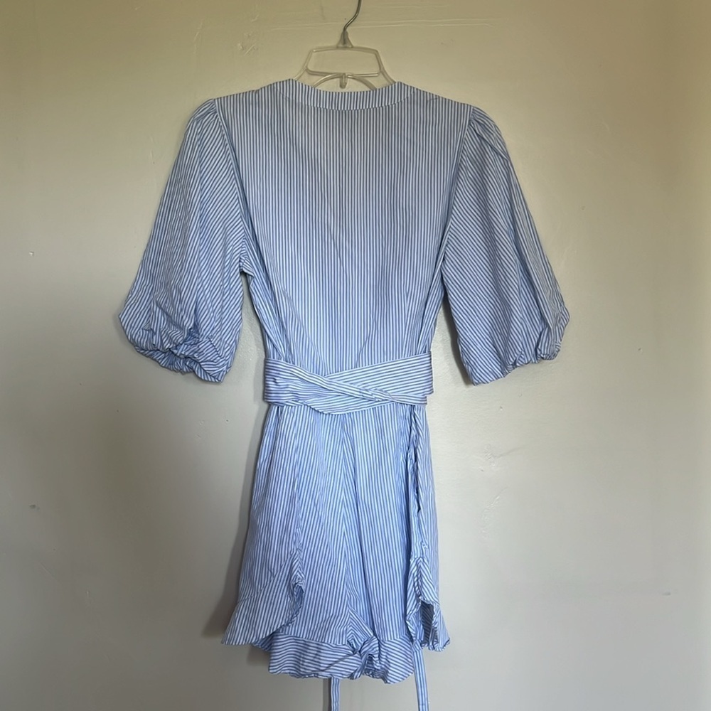 BCBGMaxAzria Blue and White Striped Romper with Puff Sleeves and Lace Details 8 - Picture 5 of 7